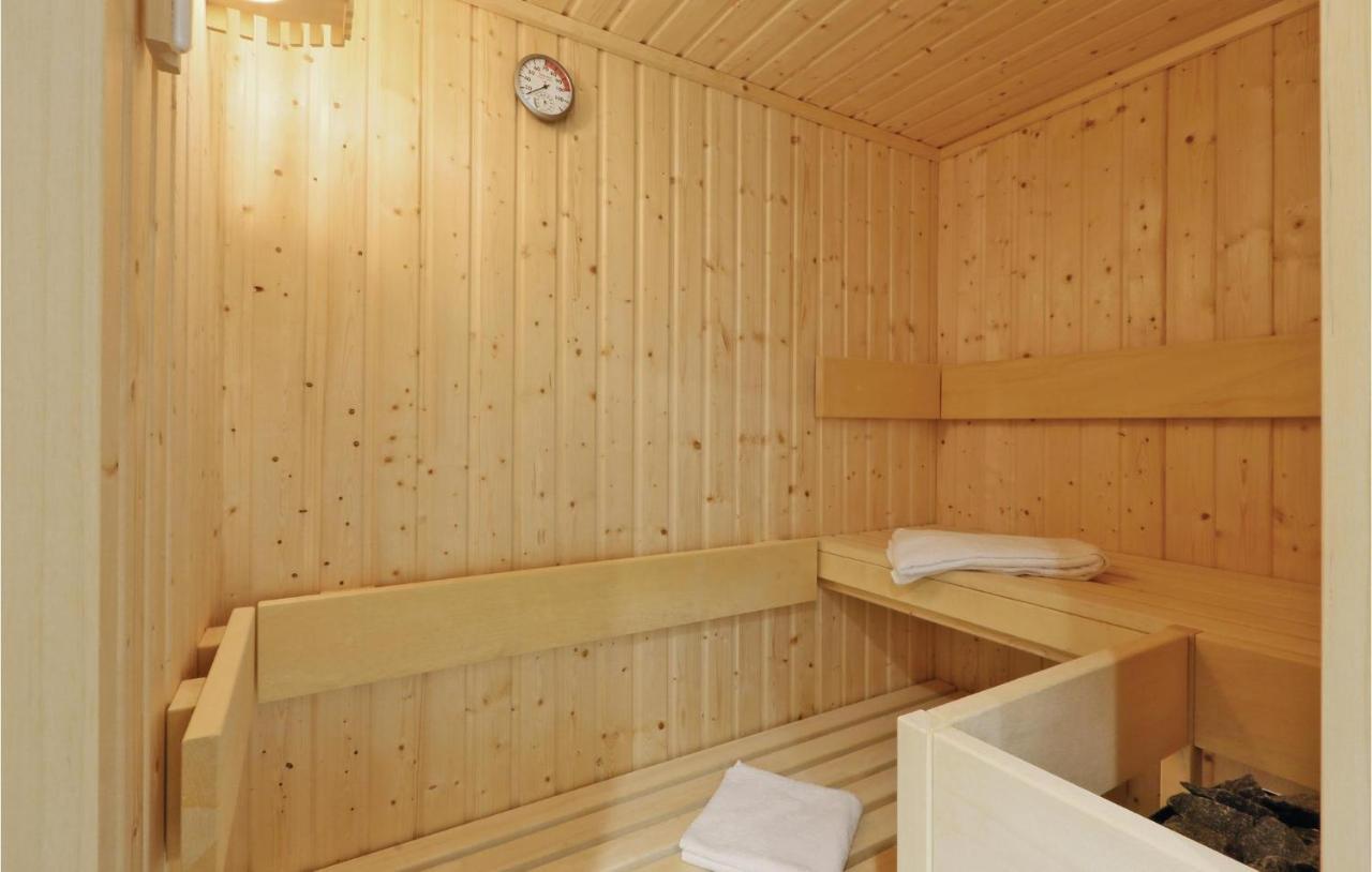 Lovely Apartment In Luebeck Travemuende With Sauna المظهر الخارجي الصورة